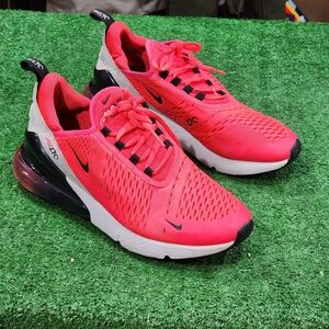 NIKE AIR MAX 270 - Women's Sneakers - SIZE 8.5.